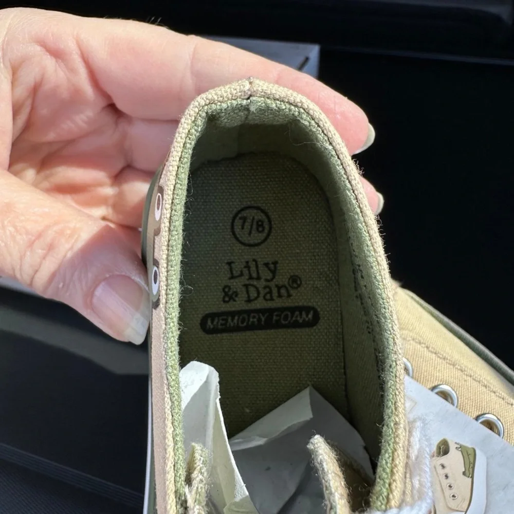 Toddler slip ons size 7/8